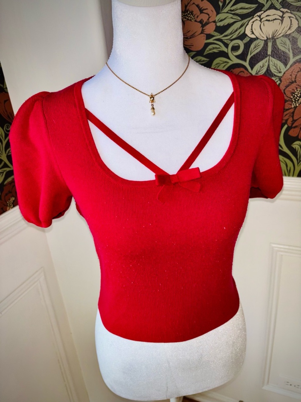 EXPRESS 🌹 Puff Sleeve Sweater Top - Picture 4 of 7